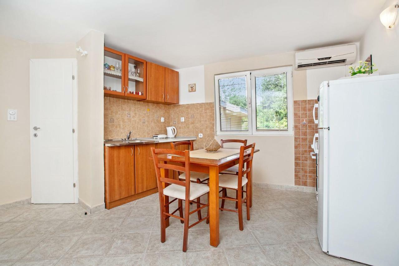 Apartments Villa Popovic Котор Екстериор снимка