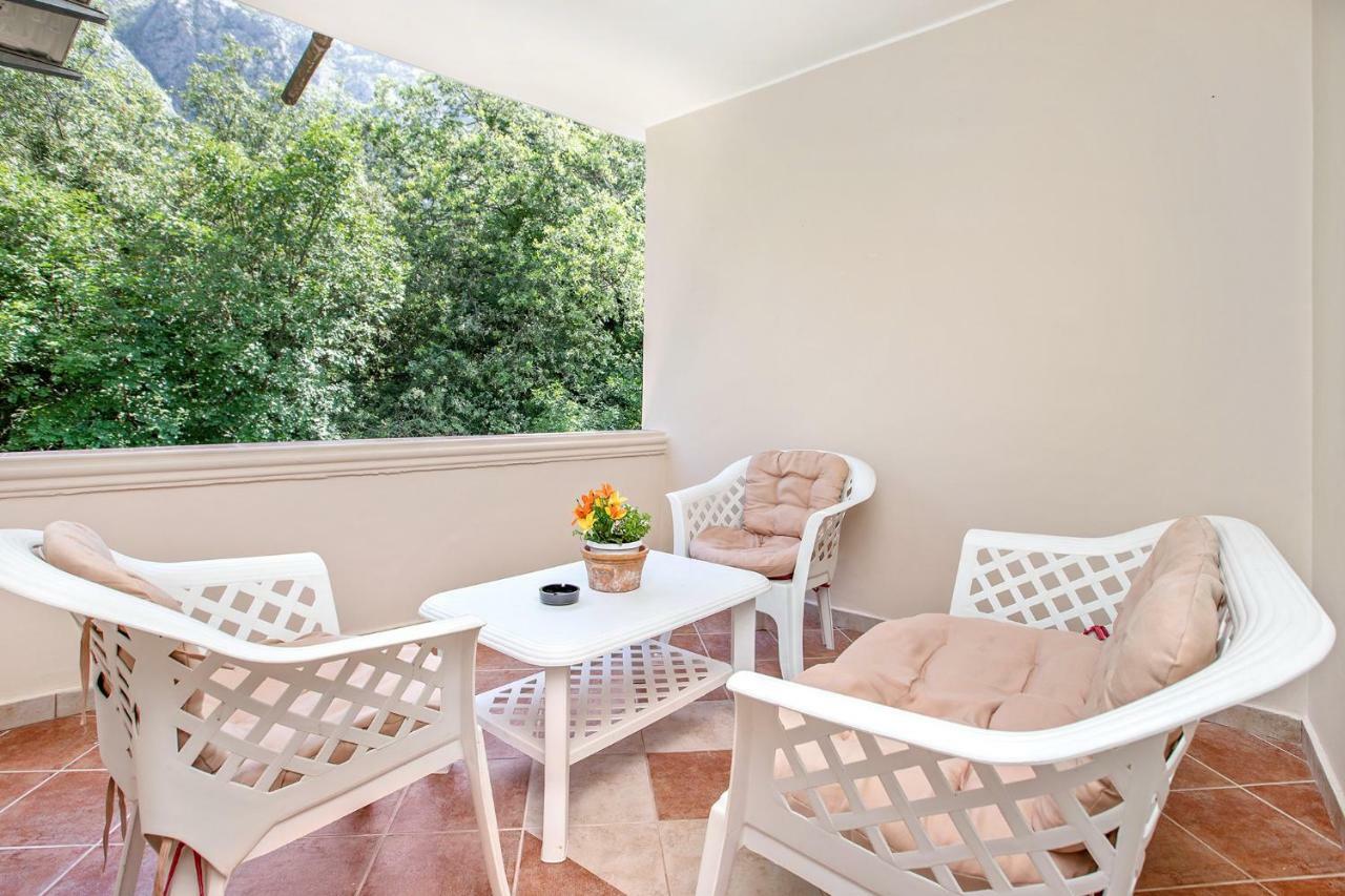 Apartments Villa Popovic Котор Екстериор снимка