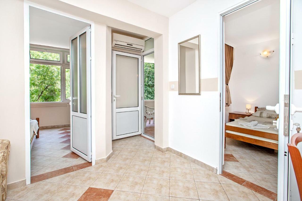 Apartments Villa Popovic Котор Екстериор снимка