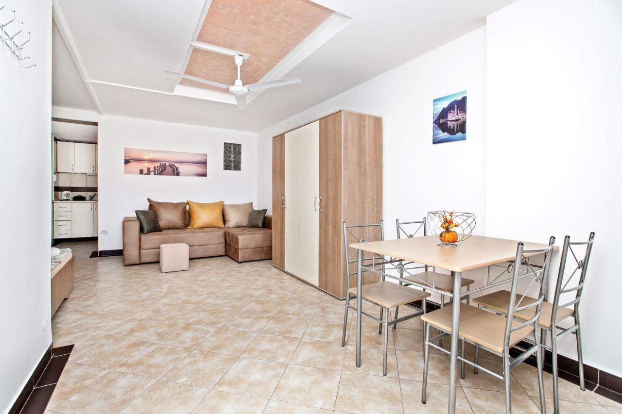 Apartments Villa Popovic Котор Екстериор снимка